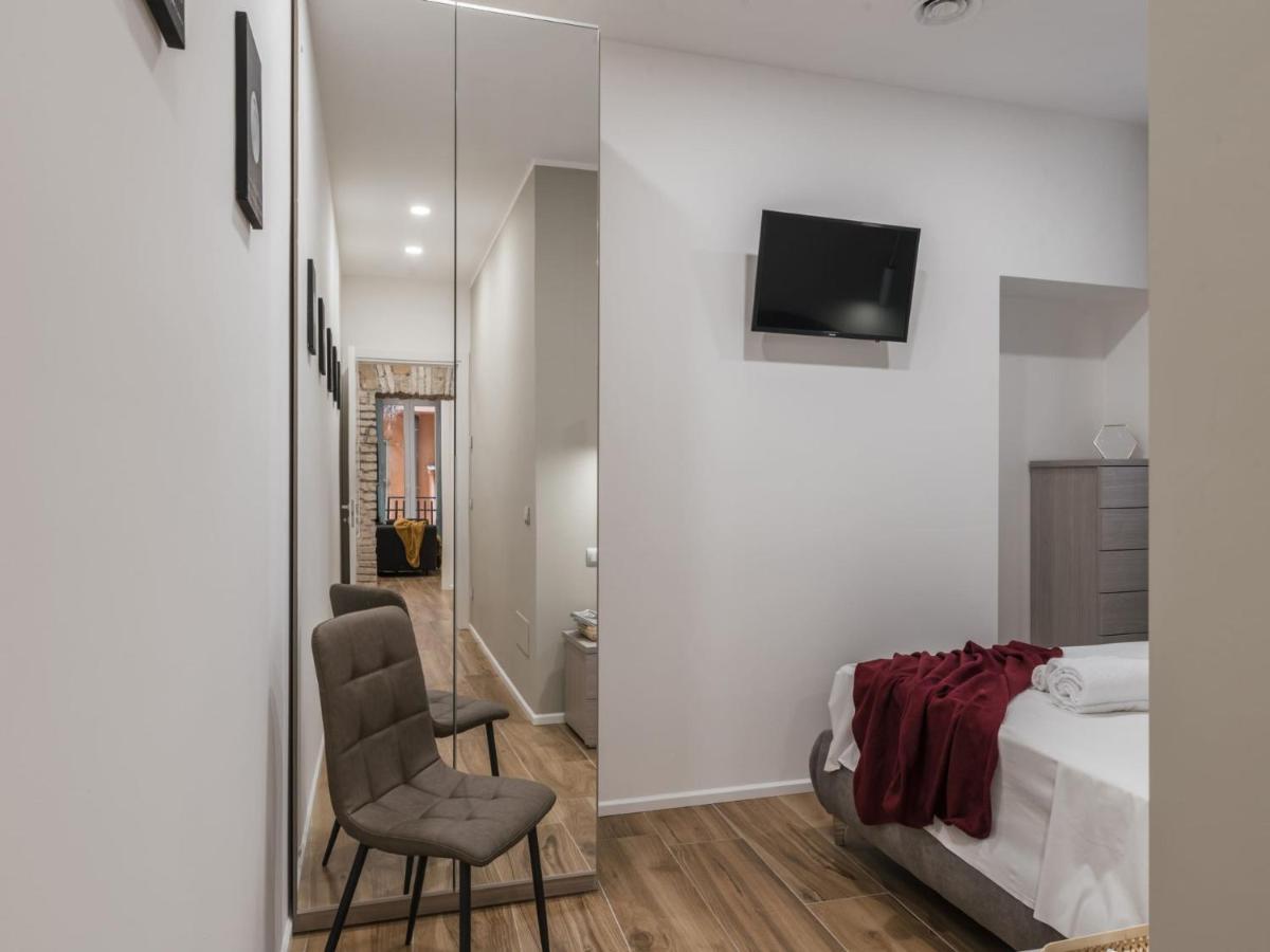 The Best Rent - Modern Three-Bedroom Apartment A Few Steps From The Colosseum 外观 照片