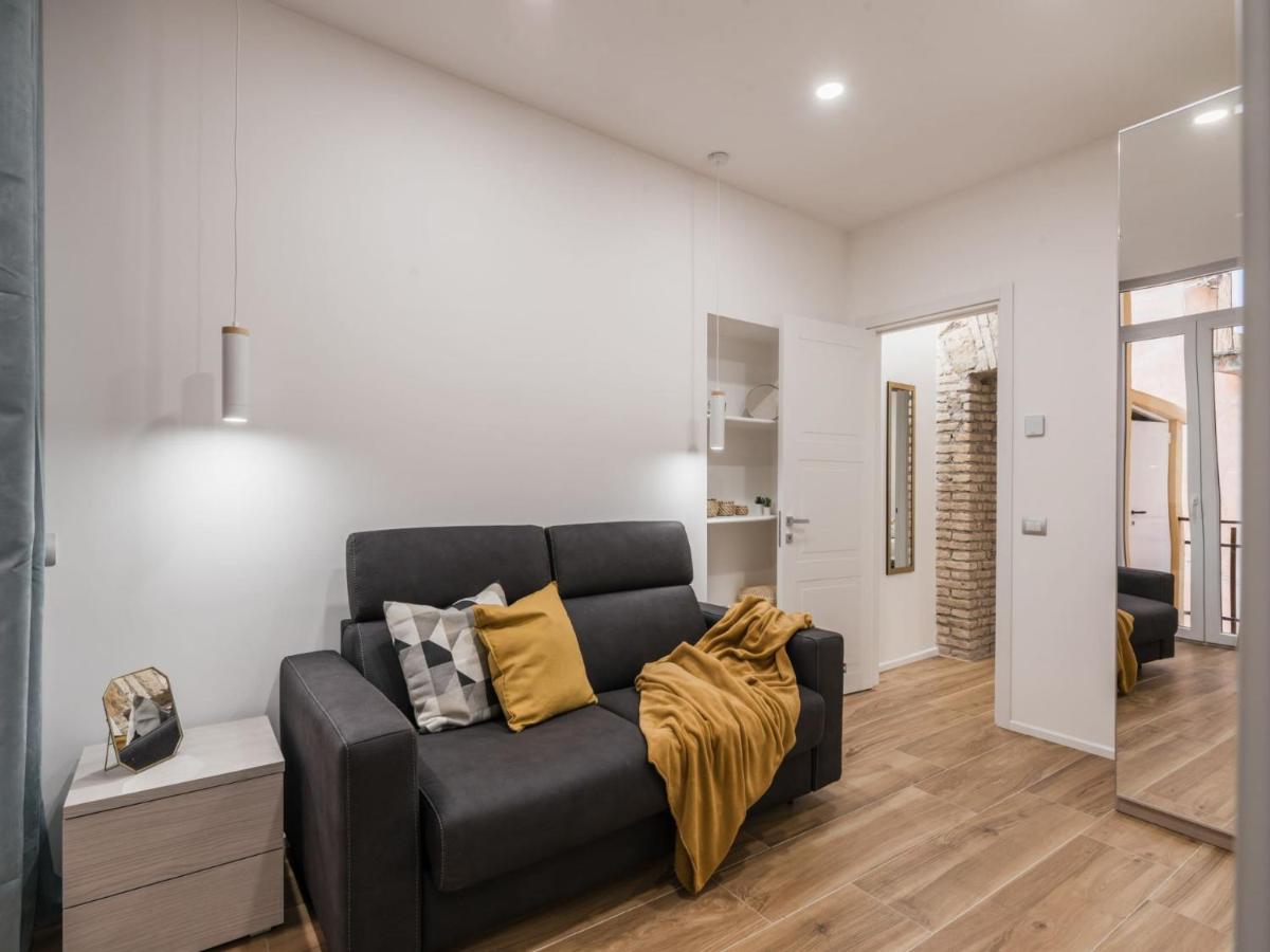 The Best Rent - Modern Three-Bedroom Apartment A Few Steps From The Colosseum 外观 照片